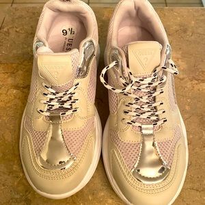 Guess tennis shoes size 9 1/2 women